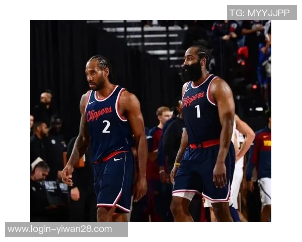 哈登在雷霆与湖人激战中展现超凡球技引发球迷热议